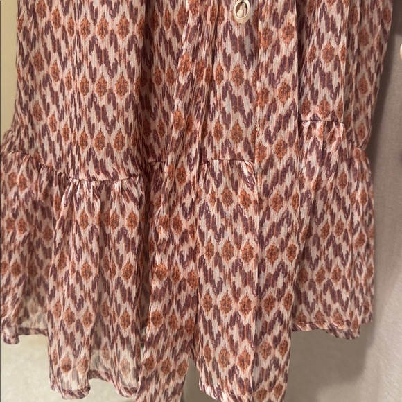 Patterned Long Sleeve Dress - Picture 4 of 12